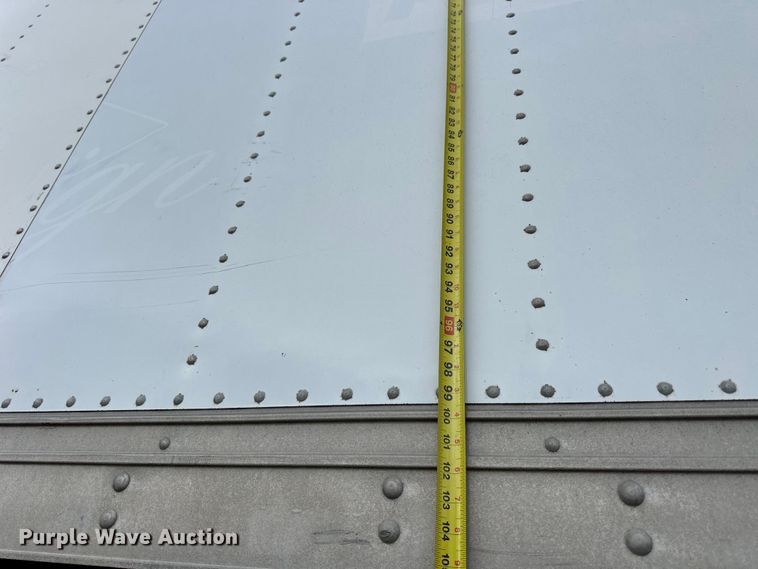 image for item OE9101 1998 International  4900 box truck