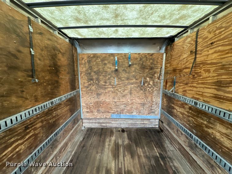 image for item OE9101 1998 International  4900 box truck