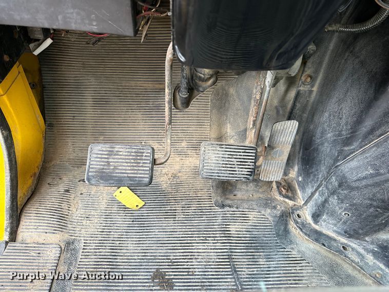 image for item OE9101 1998 International  4900 box truck