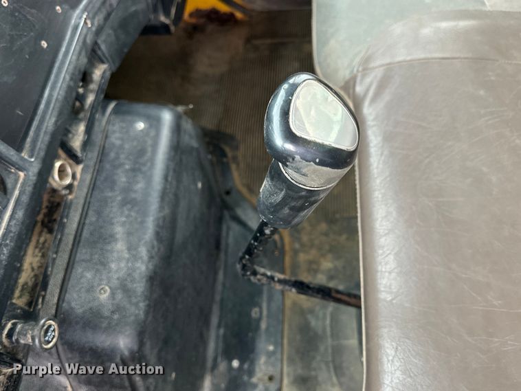 image for item OE9101 1998 International  4900 box truck