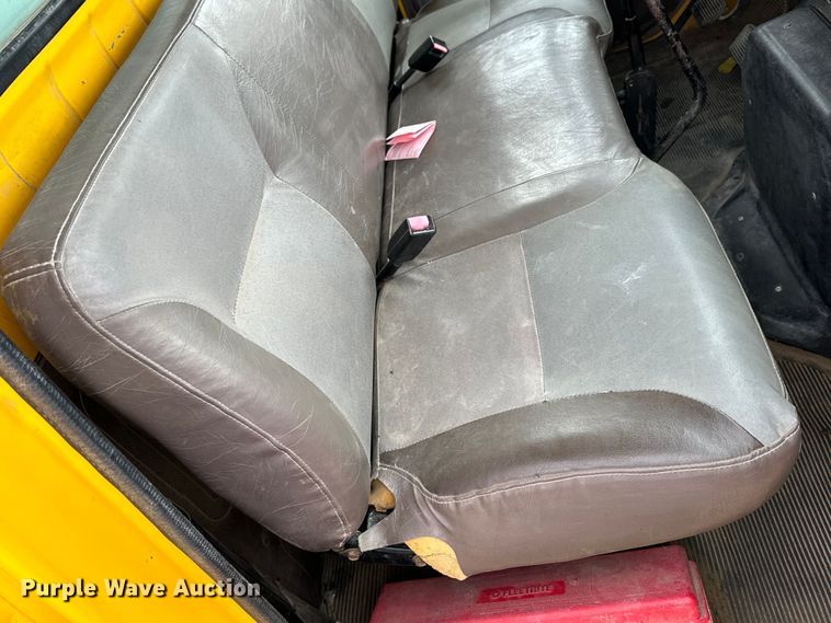 image for item OE9101 1998 International  4900 box truck