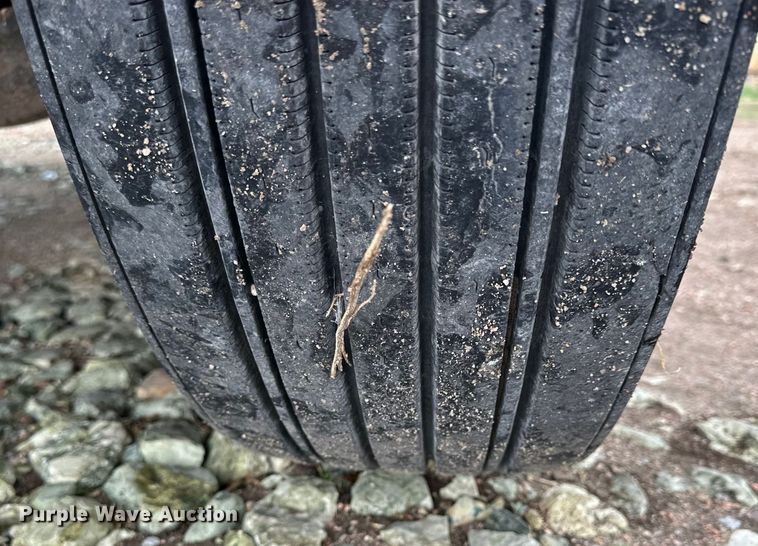 image for item OE9101 1998 International  4900 box truck