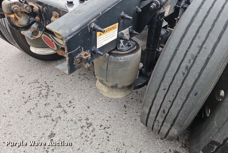 image for item OK9860 2019 Freightliner  Cascadia  semi truck