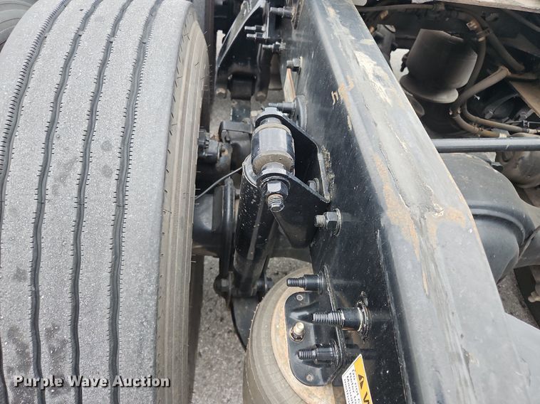 image for item OK9860 2019 Freightliner  Cascadia  semi truck