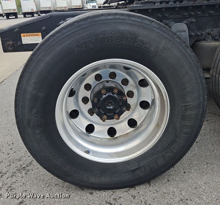 image for item OK9860 2019 Freightliner  Cascadia  semi truck