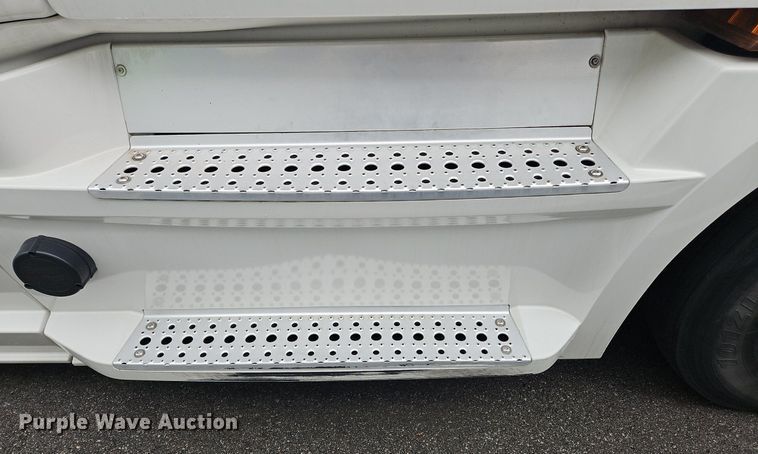 image for item OK9863 2018 Freightliner  Cascadia  semi truck