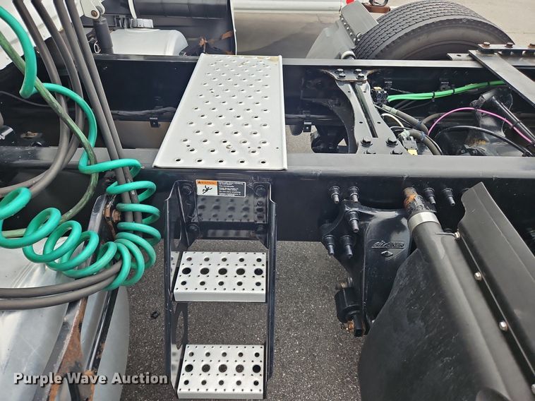 image for item OK9863 2018 Freightliner  Cascadia  semi truck