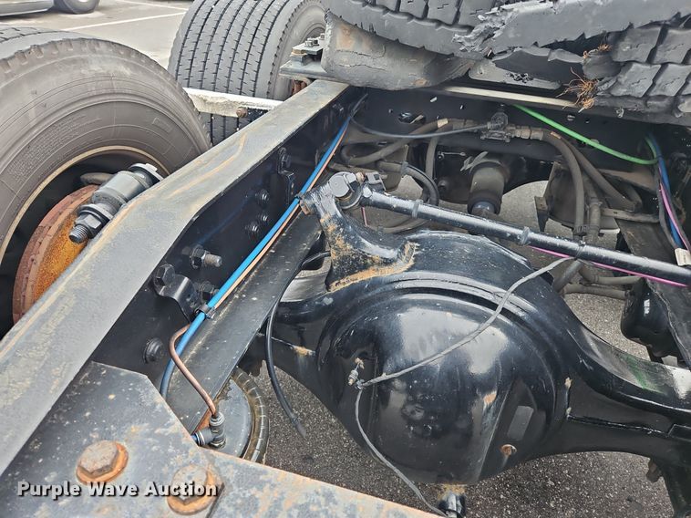 image for item OK9863 2018 Freightliner  Cascadia  semi truck