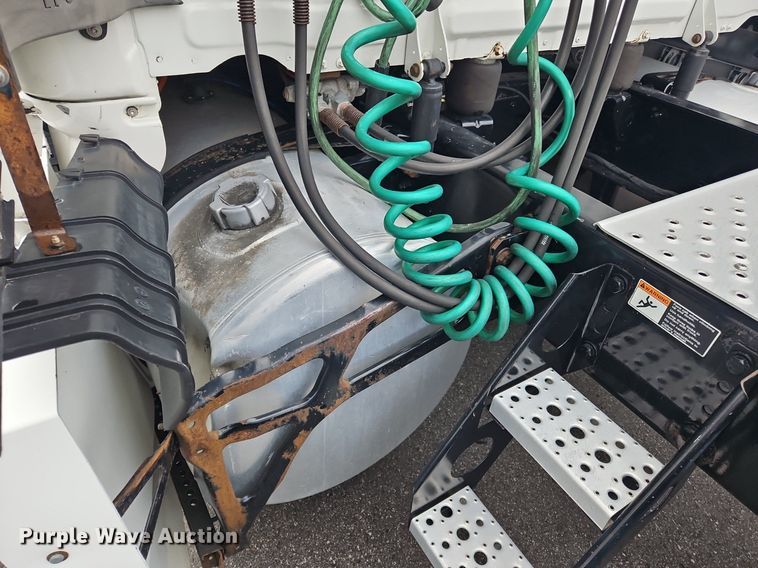 image for item OK9863 2018 Freightliner  Cascadia  semi truck