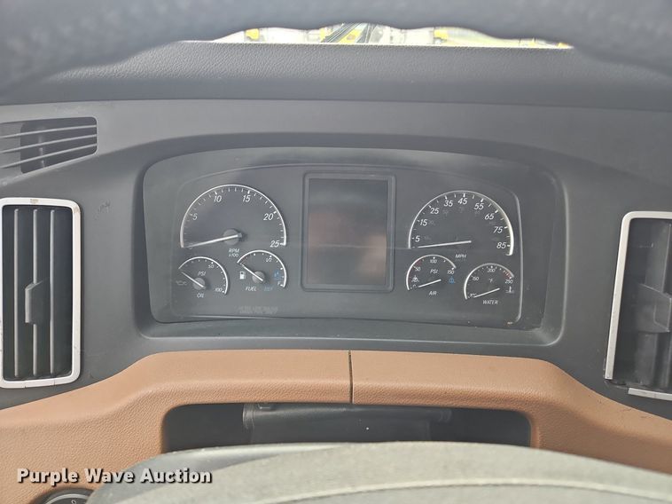 image for item OK9863 2018 Freightliner  Cascadia  semi truck