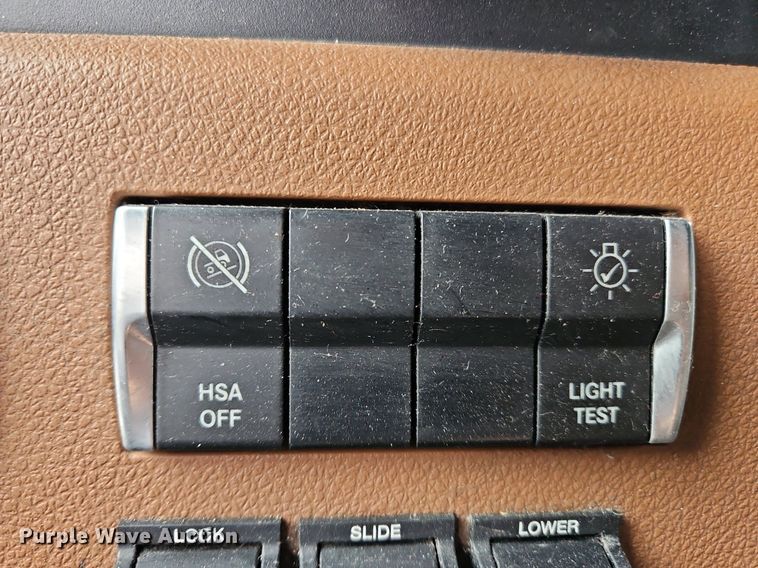 image for item OK9863 2018 Freightliner  Cascadia  semi truck