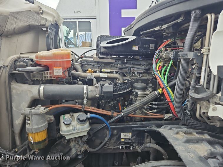 image for item OK9863 2018 Freightliner  Cascadia  semi truck