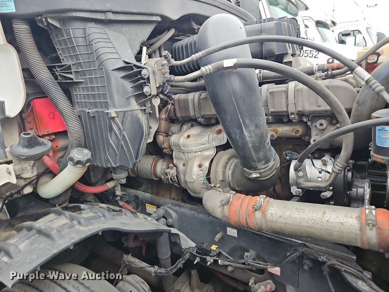 image for item OK9863 2018 Freightliner  Cascadia  semi truck