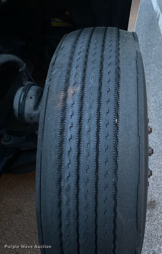 image for item OK9863 2018 Freightliner  Cascadia  semi truck