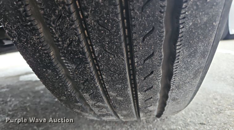 image for item OK9864 2021 Volvo VNL860 semi truck