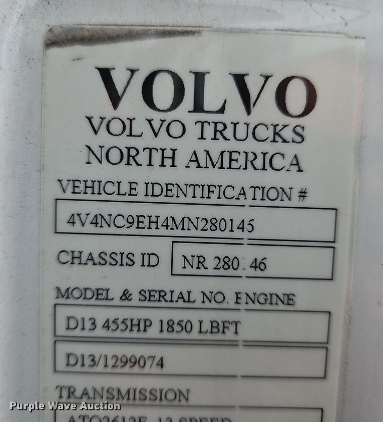 image for item OK9864 2021 Volvo VNL860 semi truck