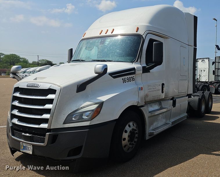 image for item OK9865 2018 Freightliner  Cascadia  semi truck