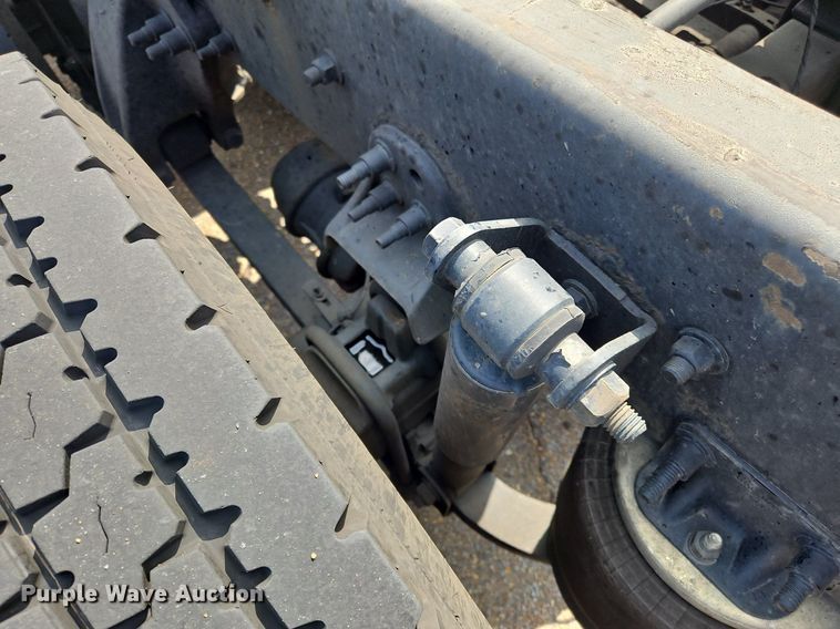 image for item OK9865 2018 Freightliner  Cascadia  semi truck