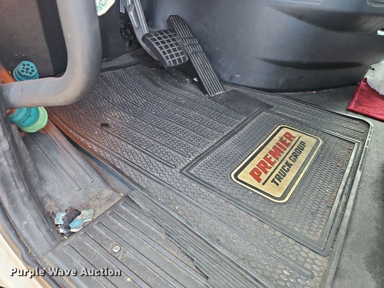 image for item OK9865 2018 Freightliner  Cascadia  semi truck