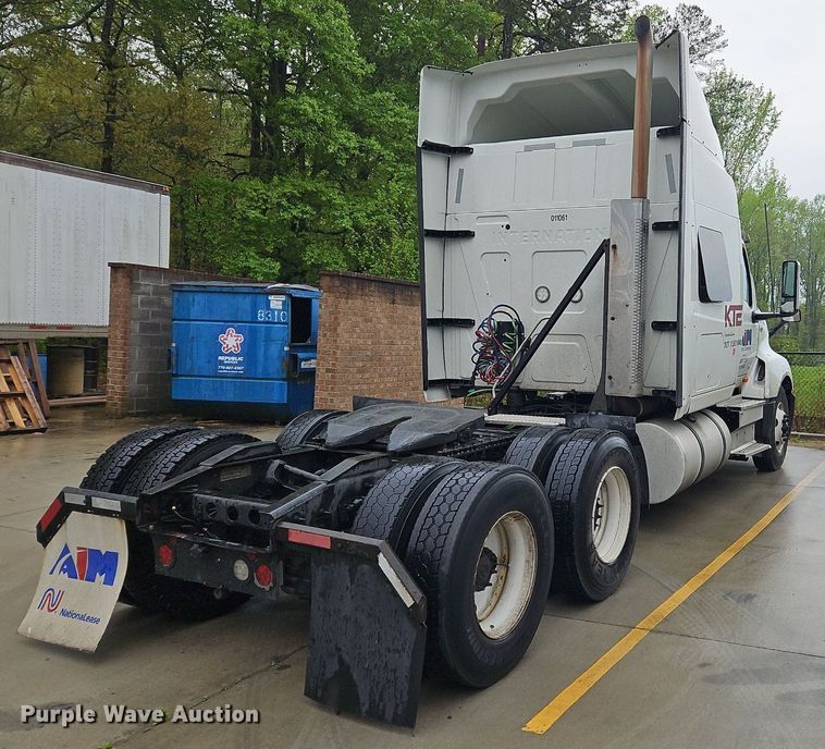 image for item OK9867 2020 International  LT625 semi truck