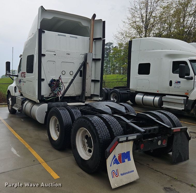 image for item OK9867 2020 International  LT625 semi truck