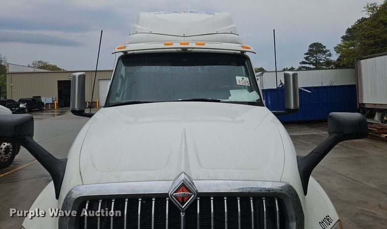 image for item OK9867 2020 International  LT625 semi truck