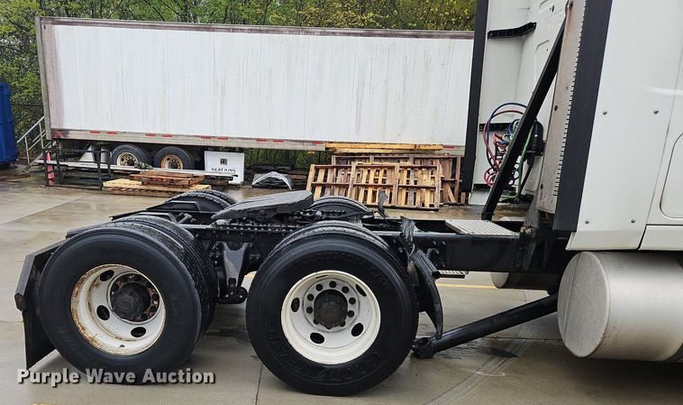 image for item OK9867 2020 International  LT625 semi truck