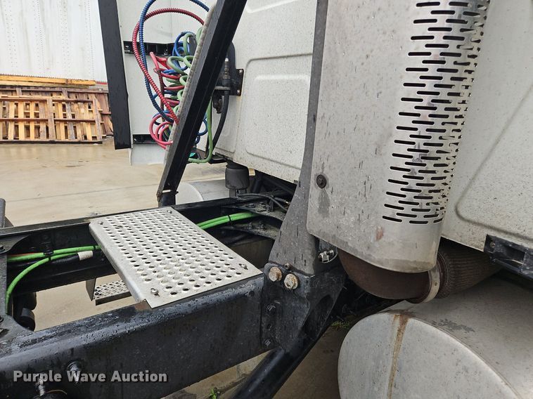 image for item OK9867 2020 International  LT625 semi truck