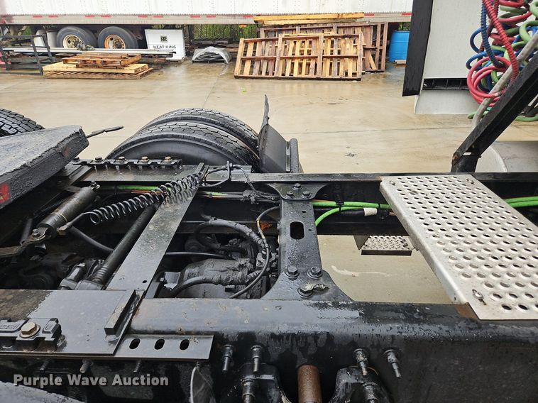 image for item OK9867 2020 International  LT625 semi truck