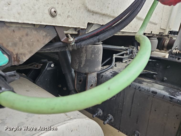 image for item OK9867 2020 International  LT625 semi truck