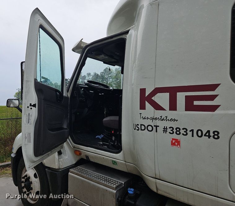 image for item OK9867 2020 International  LT625 semi truck