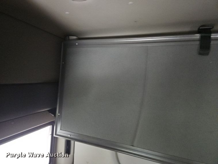 image for item OK9867 2020 International  LT625 semi truck