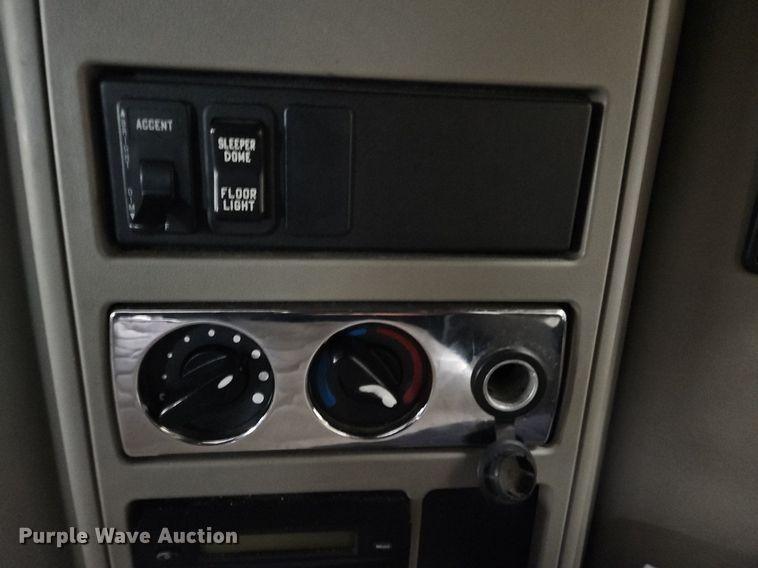 image for item OK9867 2020 International  LT625 semi truck