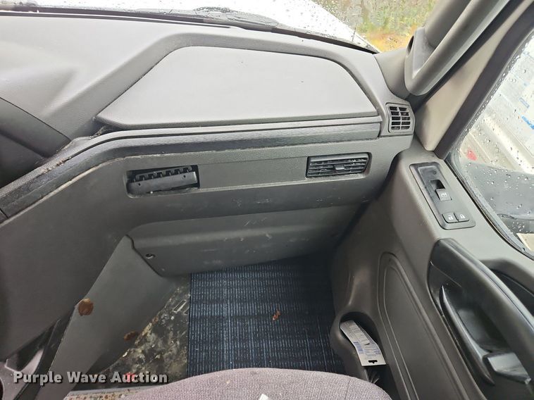 image for item OK9867 2020 International  LT625 semi truck