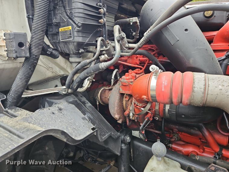 image for item OK9867 2020 International  LT625 semi truck