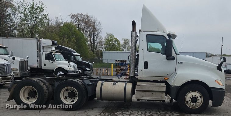 image for item OK9869 2018 International  LT625 semi truck