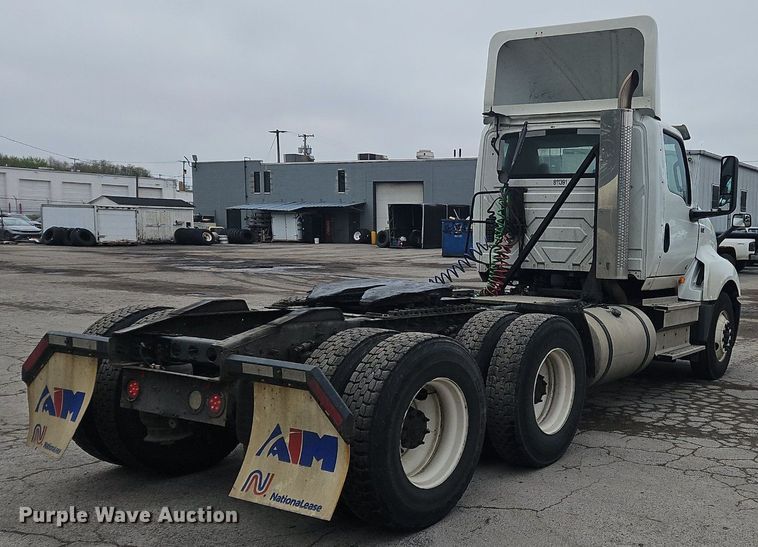 image for item OK9869 2018 International  LT625 semi truck