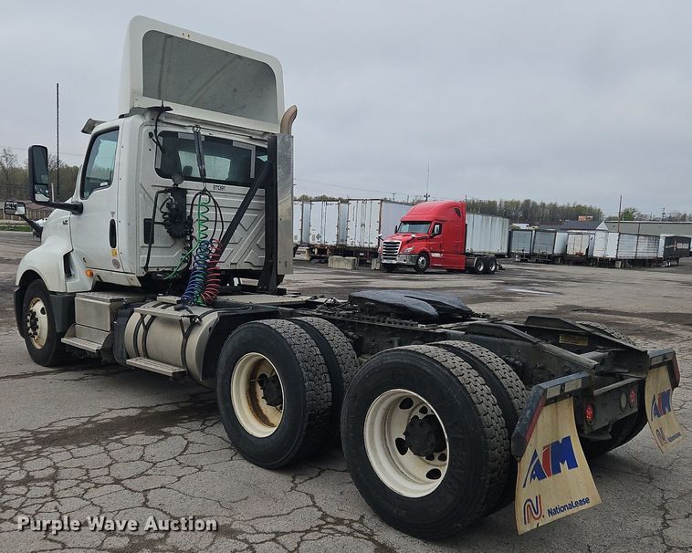 image for item OK9869 2018 International  LT625 semi truck