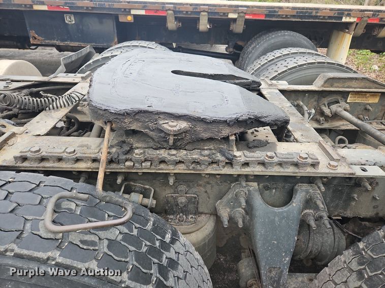 image for item OK9869 2018 International  LT625 semi truck