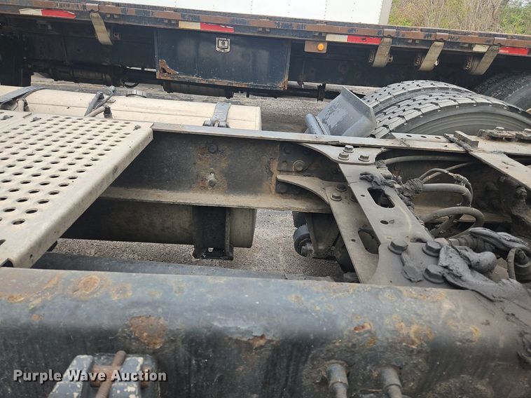 image for item OK9869 2018 International  LT625 semi truck