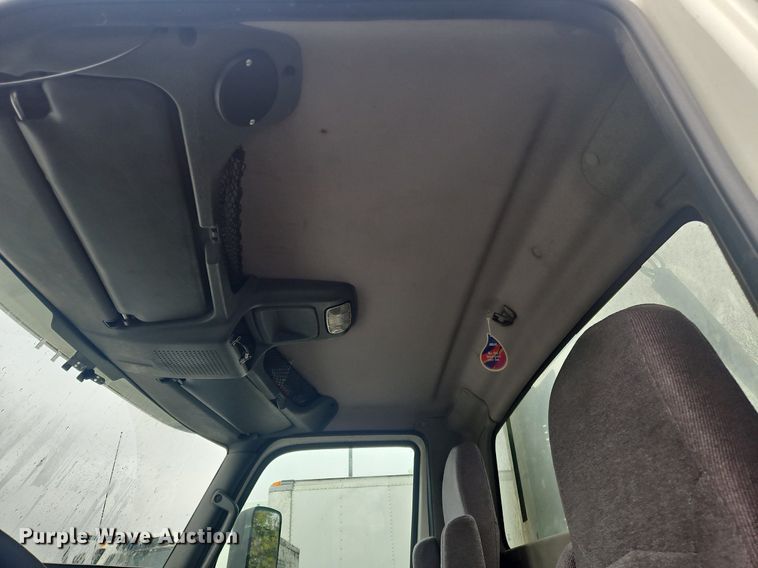 image for item OK9869 2018 International  LT625 semi truck