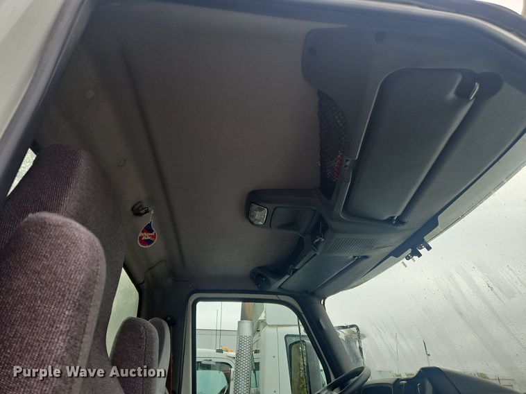 image for item OK9869 2018 International  LT625 semi truck