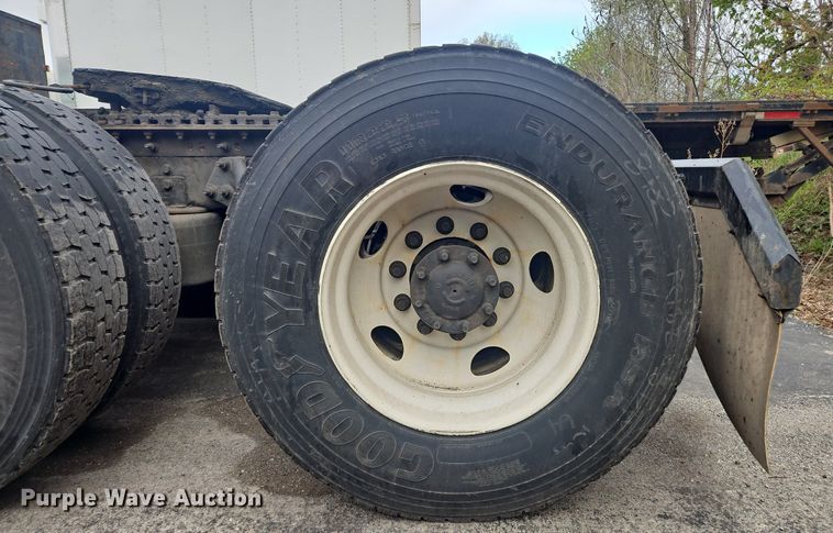 image for item OK9869 2018 International  LT625 semi truck