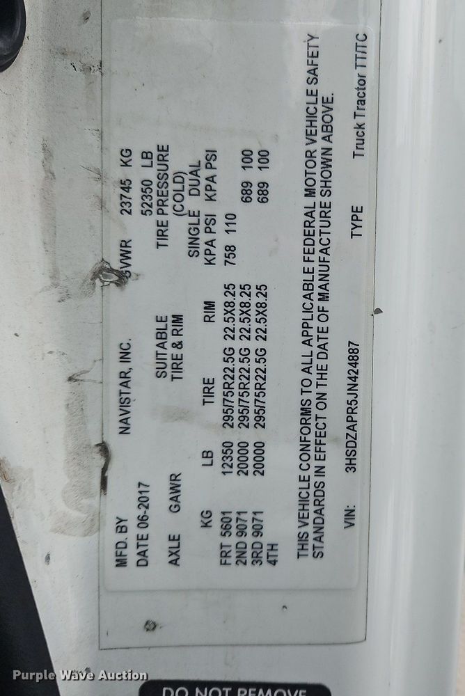 image for item OK9869 2018 International  LT625 semi truck