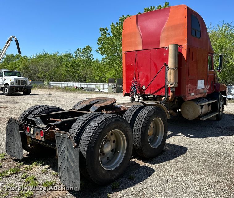 image for item OM9481 1996 Mack CH613 semi truck