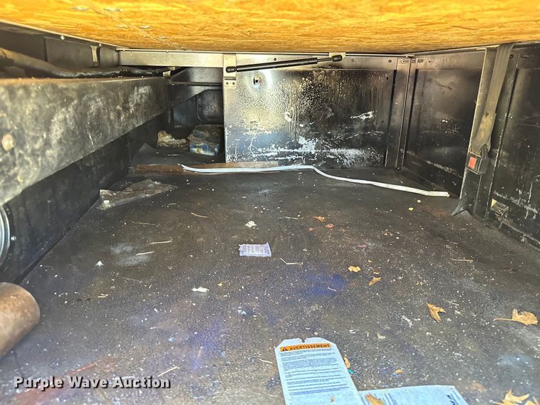 image for item OM9481 1996 Mack CH613 semi truck