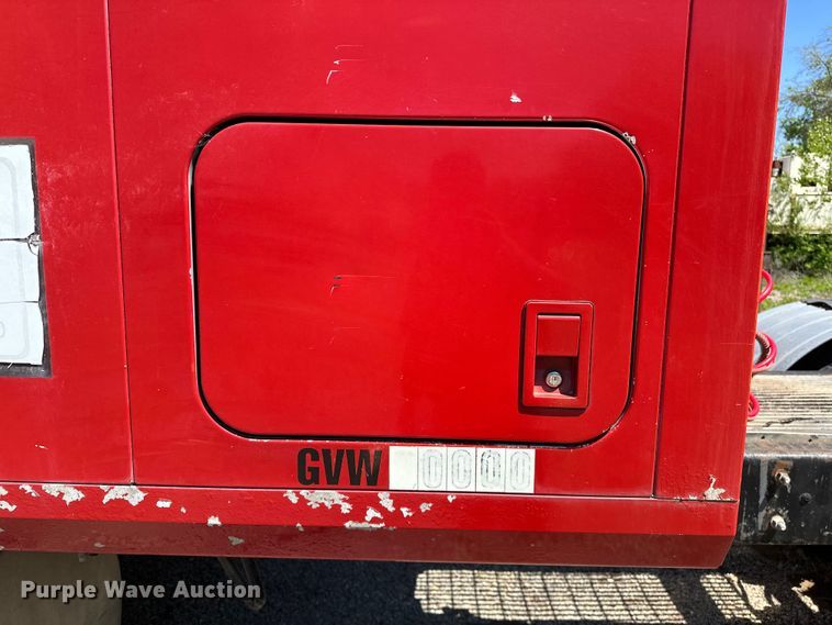 image for item OM9481 1996 Mack CH613 semi truck