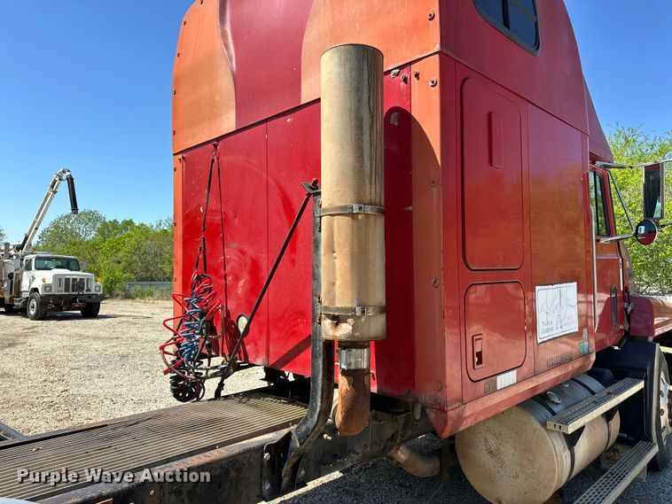 image for item OM9481 1996 Mack CH613 semi truck