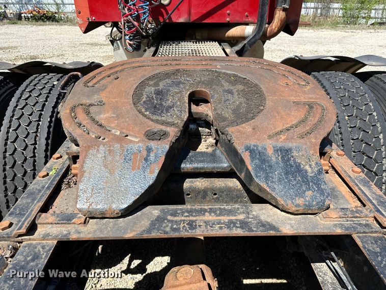 image for item OM9481 1996 Mack CH613 semi truck