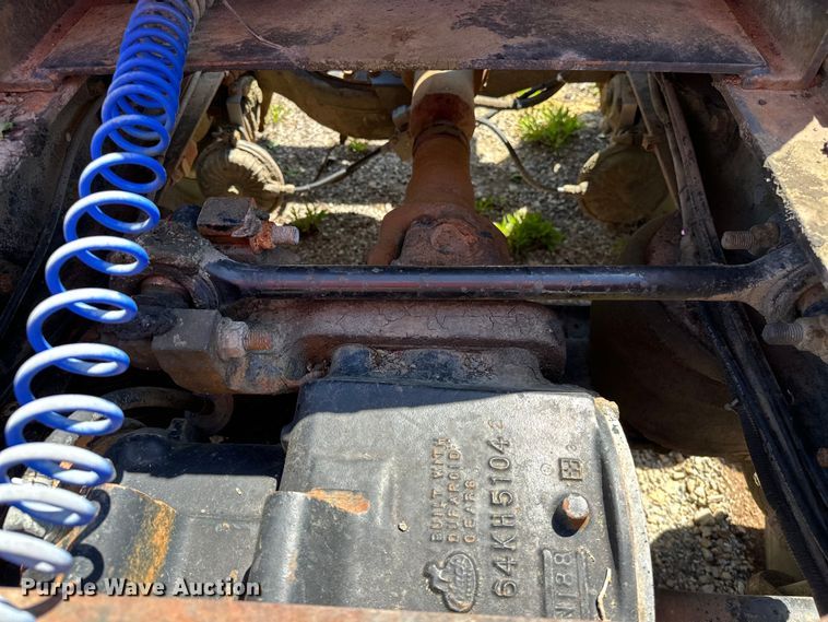 image for item OM9481 1996 Mack CH613 semi truck